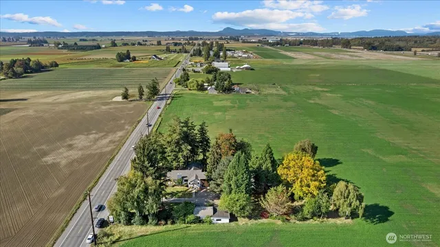 $729,000 | 15925 Highway 536, Mount Vernon, WA 98273