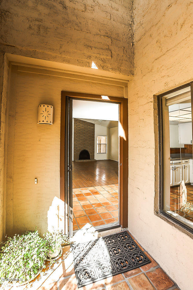 3008 West Phelps Road Phoenix, AZ 85053 - Photo 6 of 24 Phelpshouse-10