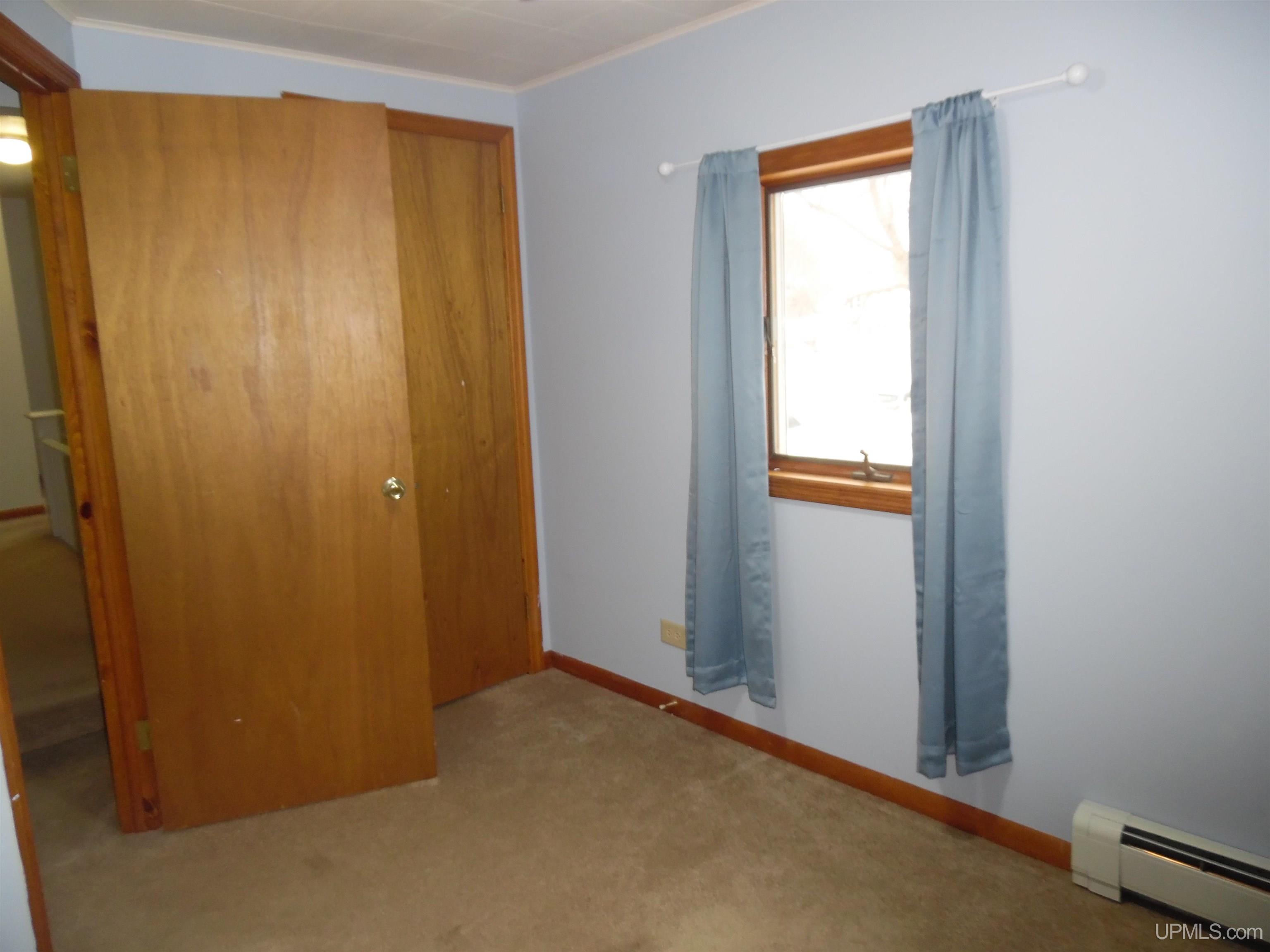 440 Kearsarge Street Laurium, MI 49913 - Photo 17 of 38