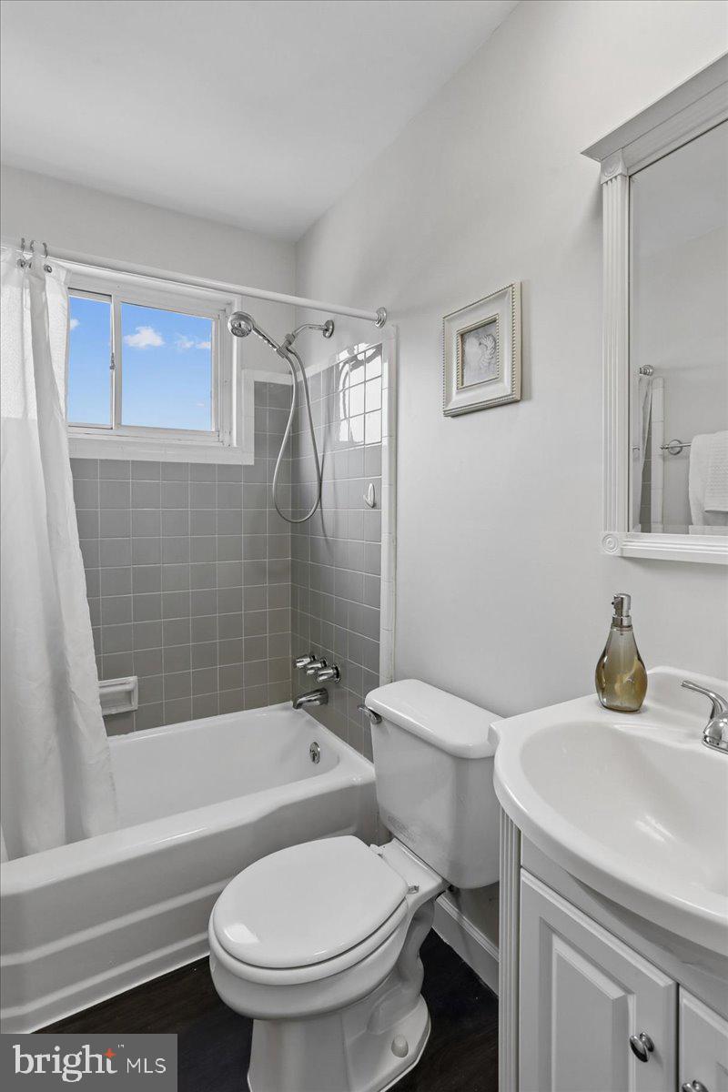 3515 Kayson Street Silver Spring, MD 20906 - Photo 27 of 49 Full Bath View 2