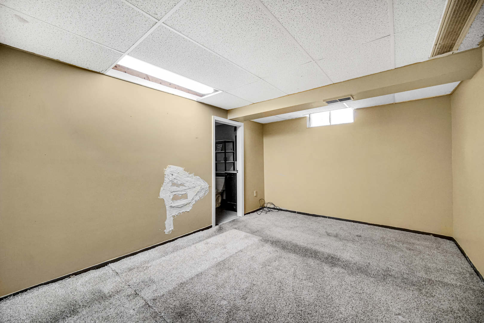 2564 Plainfield Road Joliet, IL 60435 - Photo 13 of 20 a view of an empty room