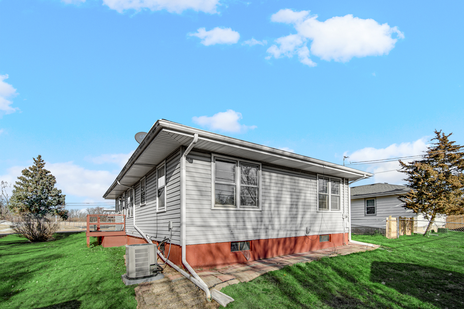 2564 Plainfield Road Joliet, IL 60435 - Photo 20 of 20 a front view of a house with a yard