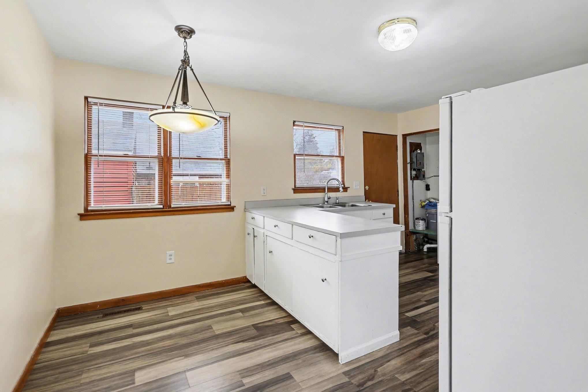 513 West Ridge Road Bay City, MI 48708 - Photo 7 of 21