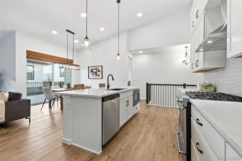 $829,900 | 8283 South Queen Street, Littleton, CO 80127