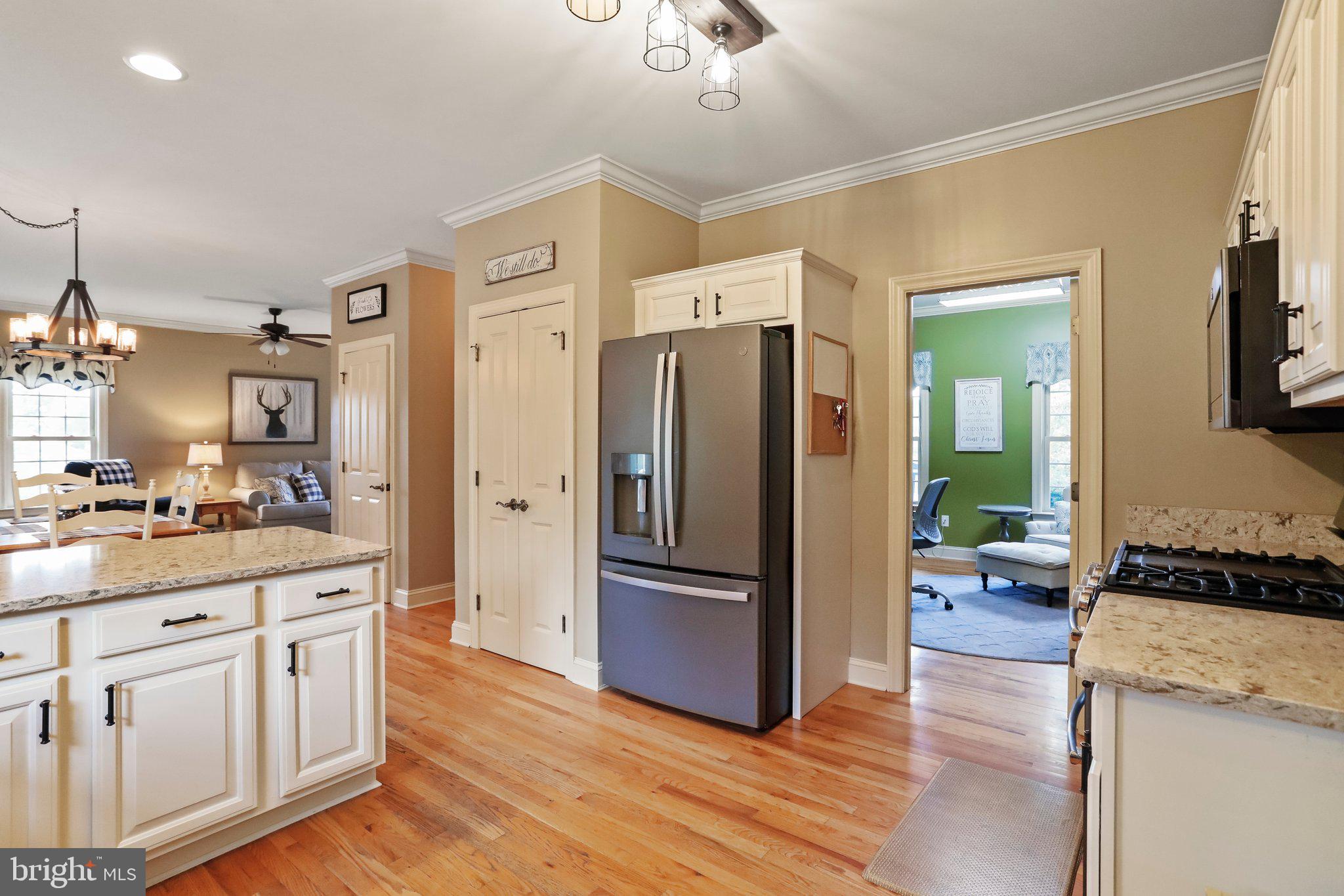 13613 Creek View Drive Clear Spring, MD 21722 - Photo 14 of 66 Gallery Image 14