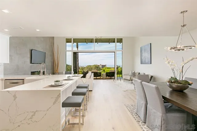 $2,199,000 | 7851 Caminito El Rosario, La Jolla, CA 92037