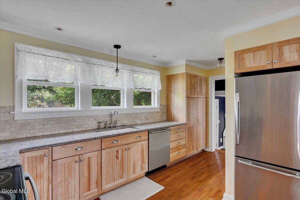 1200 Highbridge Road Rotterdam, NY 12303 - Photo 6 of 44 07-P1486964