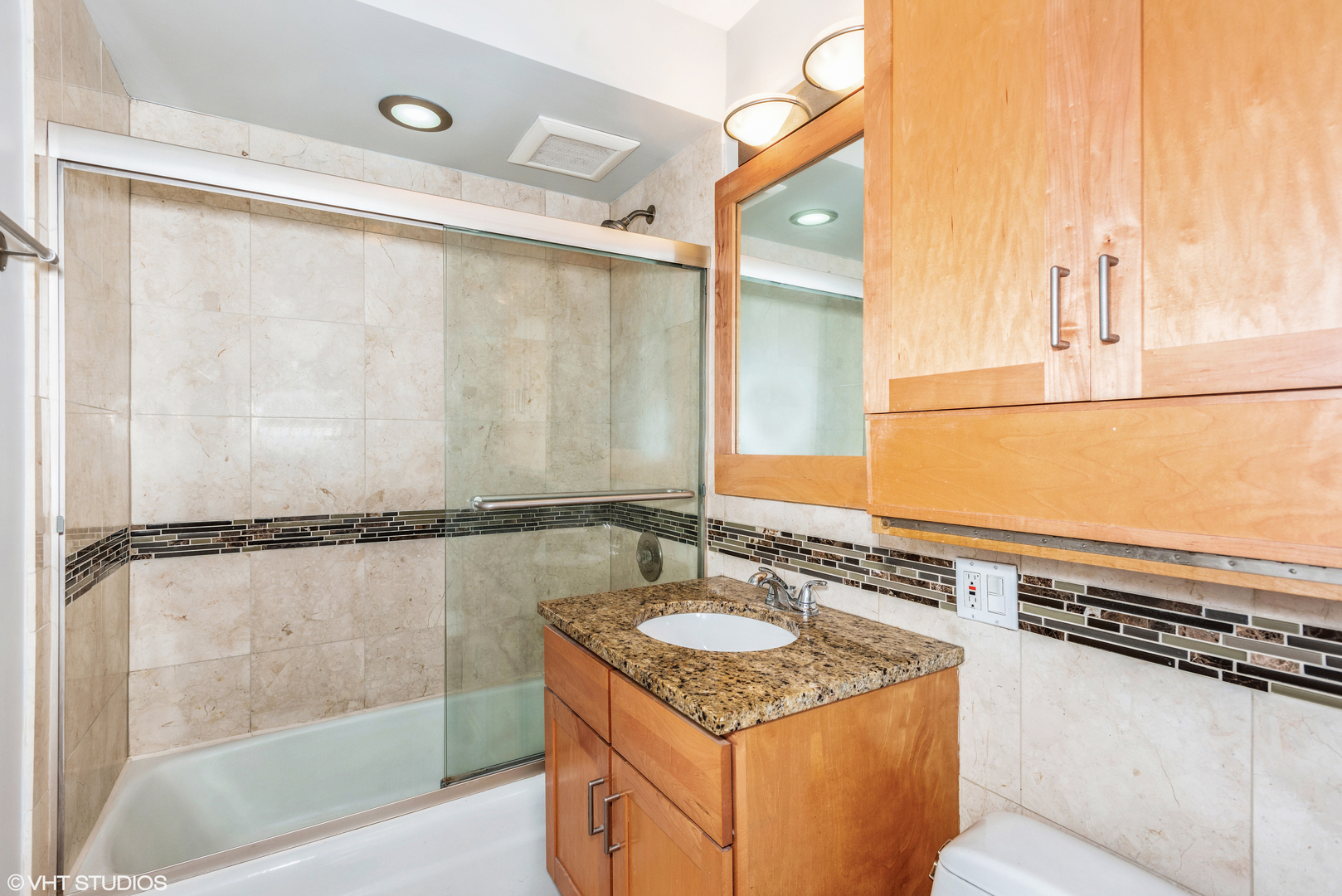 655 West Irving Park Road, Unit 1903 Chicago, IL 60613 - Photo 13 of 22