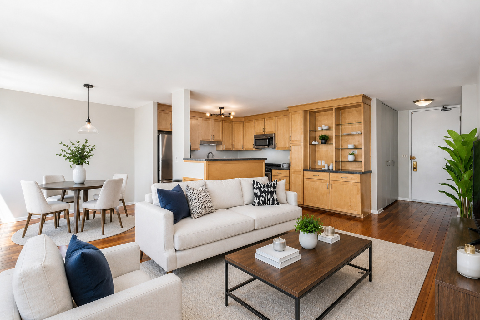 655 West Irving Park Road, Unit 1903 Chicago, IL 60613 - Photo 5 of 22