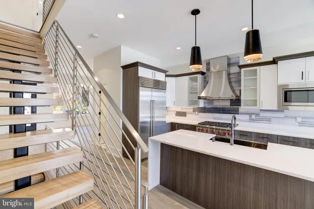 $3,320,000 | 3550 Whitehaven Parkway Northwest, Washington, DC 20007