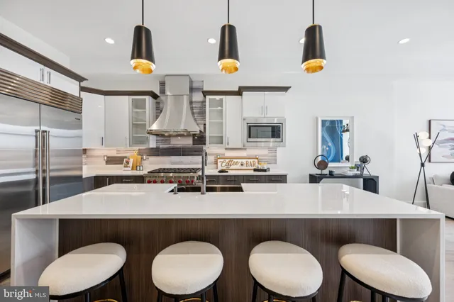 $3,320,000 | 3550 Whitehaven Parkway Northwest, Washington, DC 20007