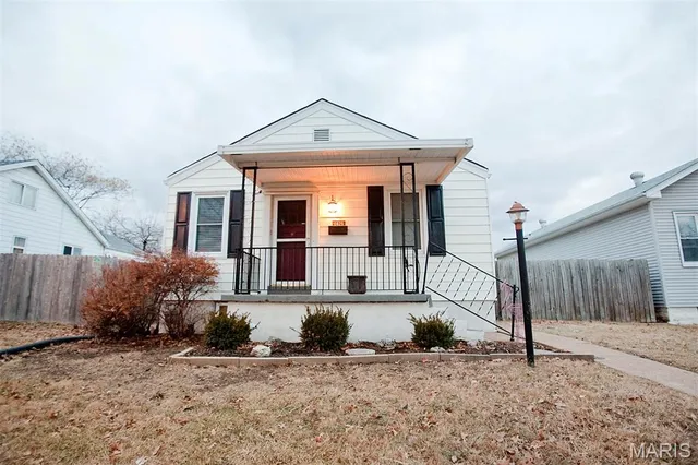 $2,200 | 6425 Arthur Avenue, St. Louis, MO 63139