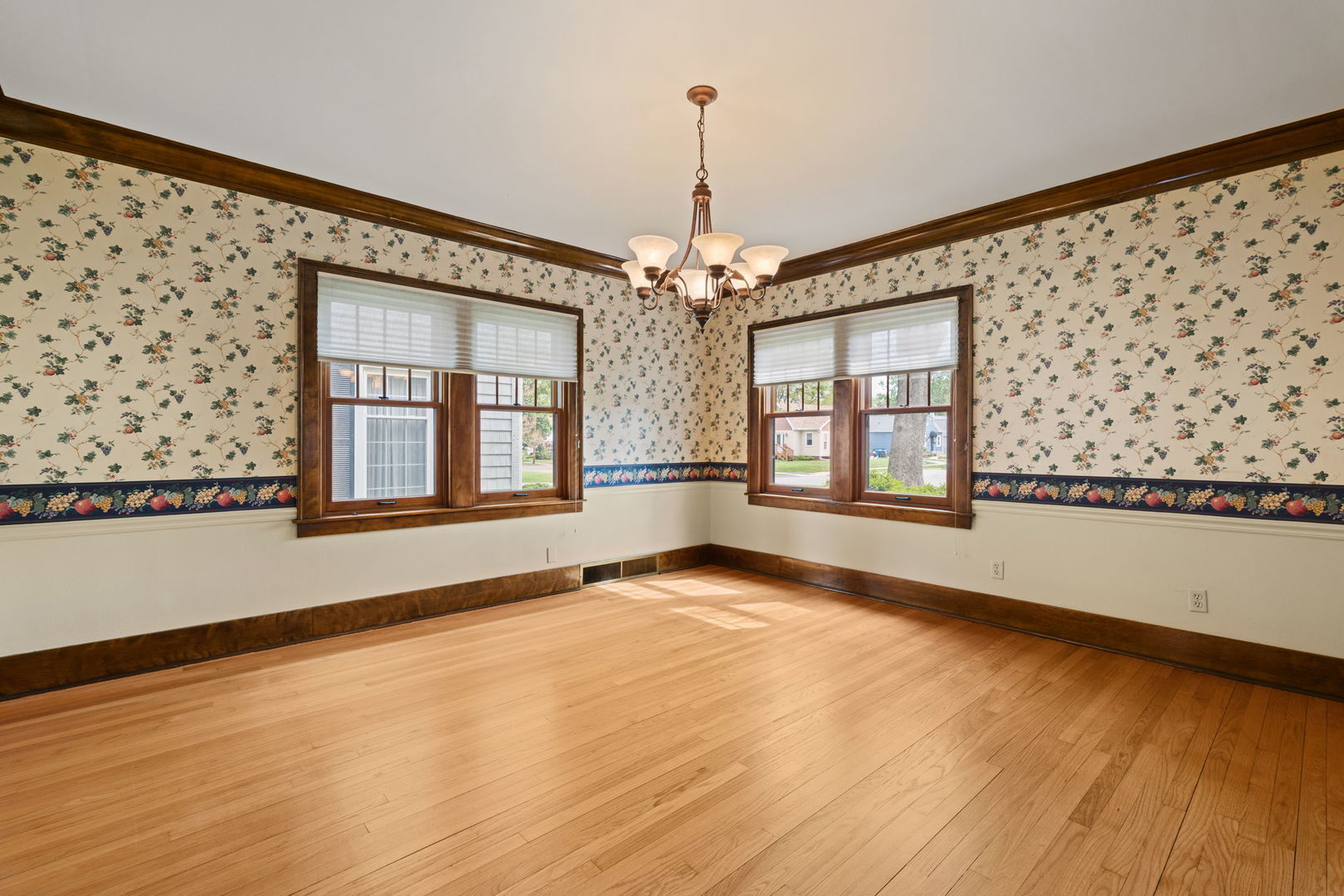 2405 27th Street Moline, IL 61265 - Photo 11 of 51