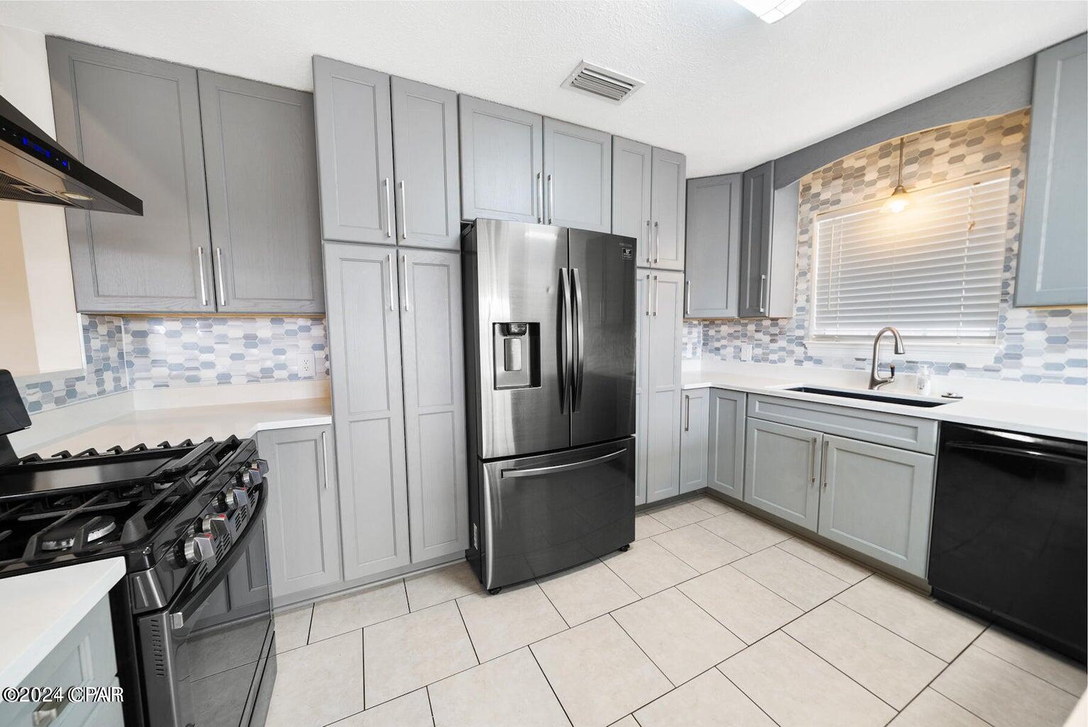 3758 Bay Tree Road Lynn Haven, FL 32444 - Photo 5 of 37
