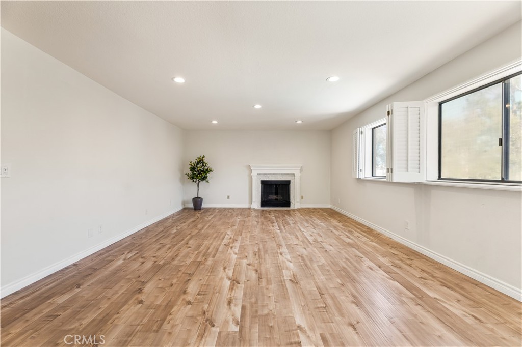12300 Montecito Road, Unit 25 Seal Beach, CA 90740 - Photo 5 of 56