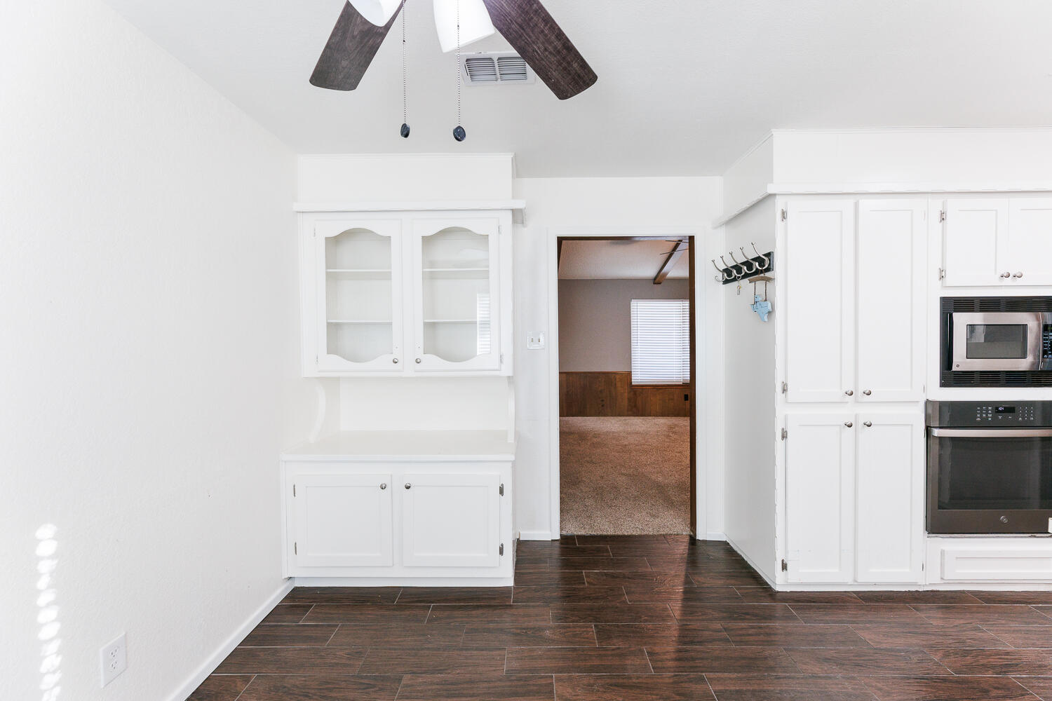 1412 Quaker Street Slaton, TX 79364 - Photo 11 of 42 Dining Area