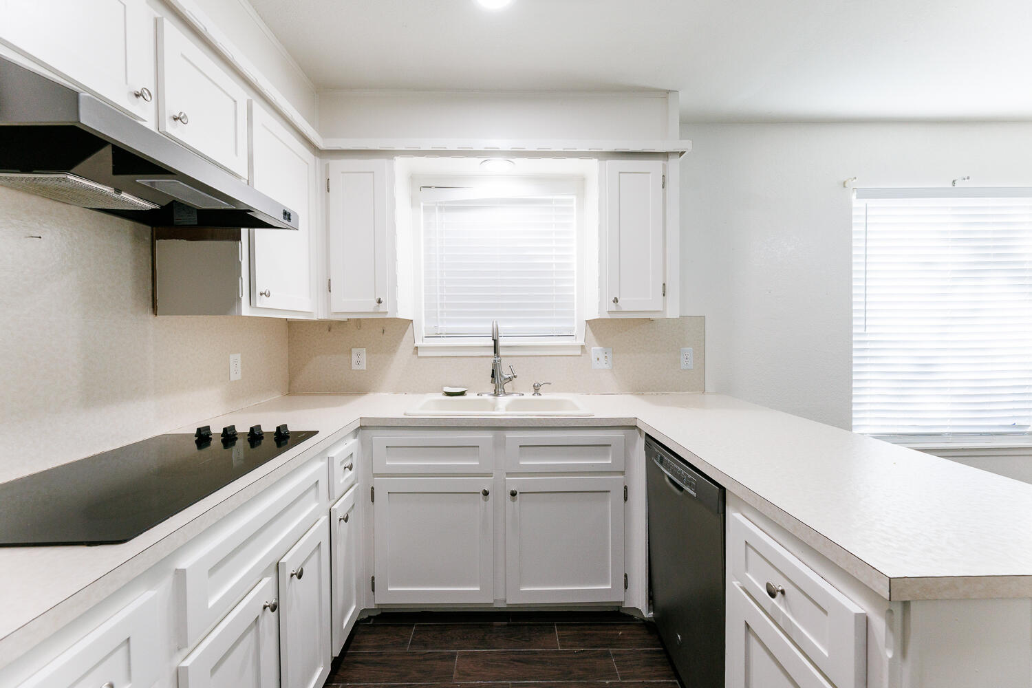 1412 Quaker Street Slaton, TX 79364 - Photo 16 of 42 Kitchen