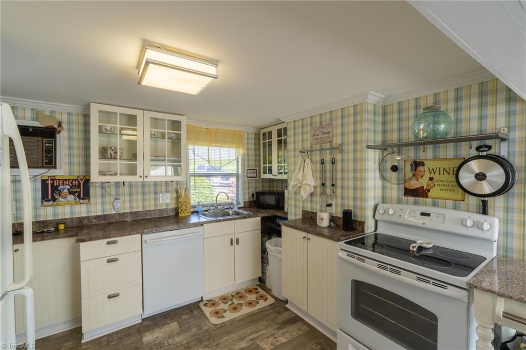 2136 Riverview Road Lexington, NC 27292 - Photo 13 of 34
