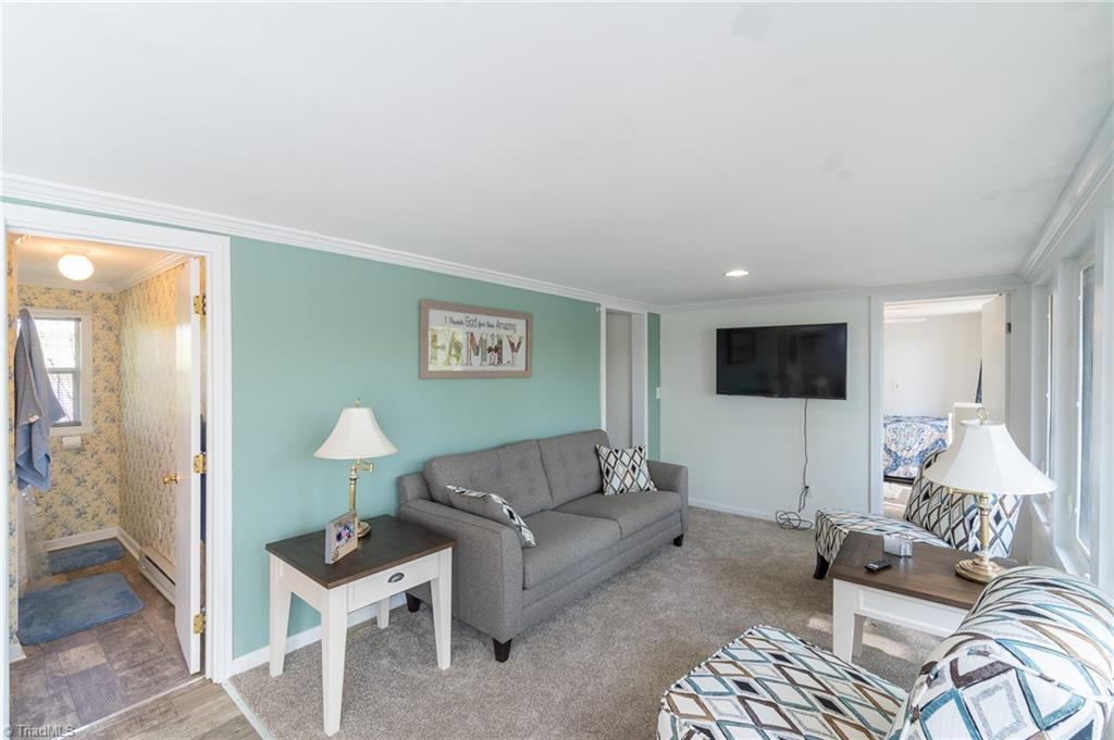 2136 Riverview Road Lexington, NC 27292 - Photo 5 of 34