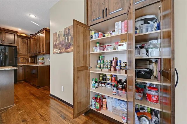 $559,950 | 18995 West 116th Street, Olathe, KS 66061