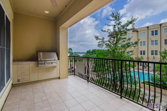 $3,000 | 990 Stanford Avenue, Unit 318, Baton Rouge, LA 70808