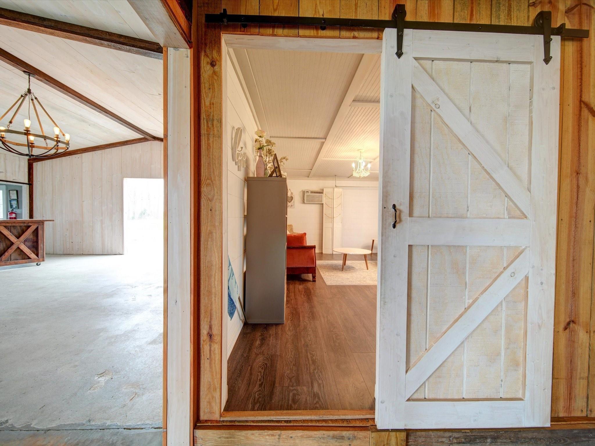 724 Bruce Thomas Road Monroe, NC 28112 - Photo 16 of 47 a view of living room