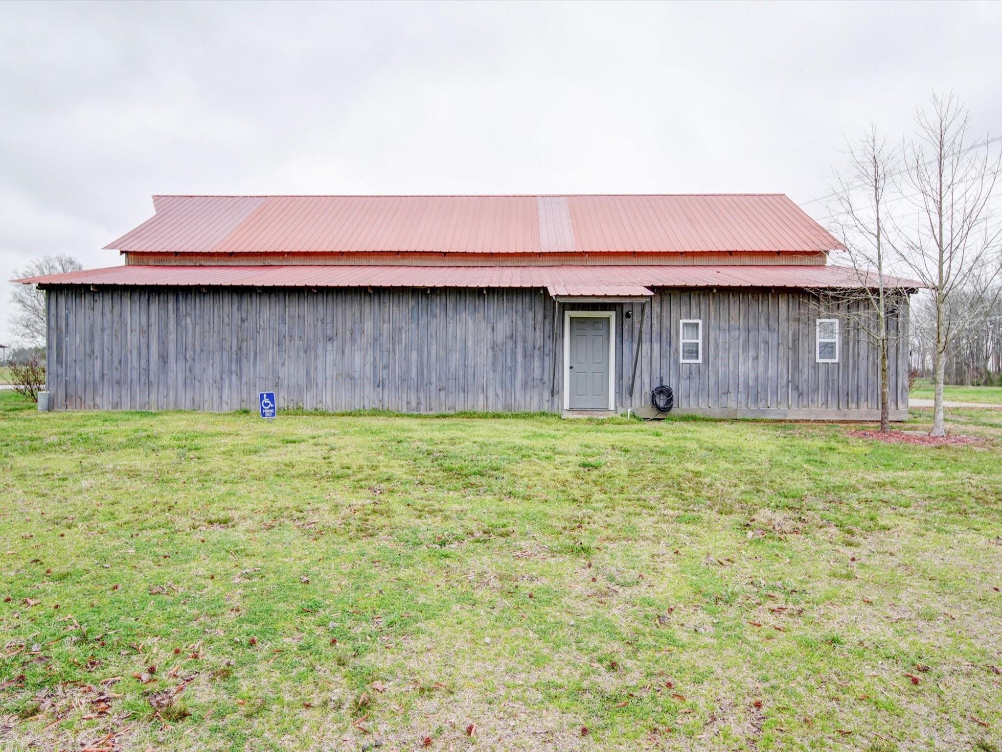 724 Bruce Thomas Road Monroe, NC 28112 - Photo 47 of 47 a backyard of a house