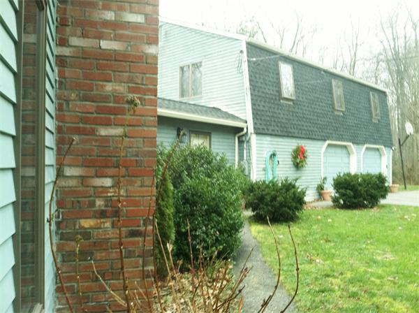 4 Old Neck Road Manchester, MA 01944 - Photo 3 of 11 Gallery Image 3