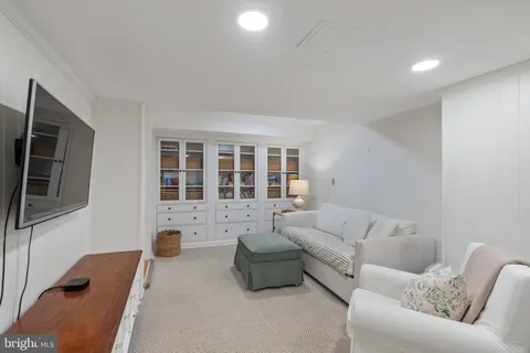 $825,000 | 4301 Agnew Avenue, Alexandria, VA 22309