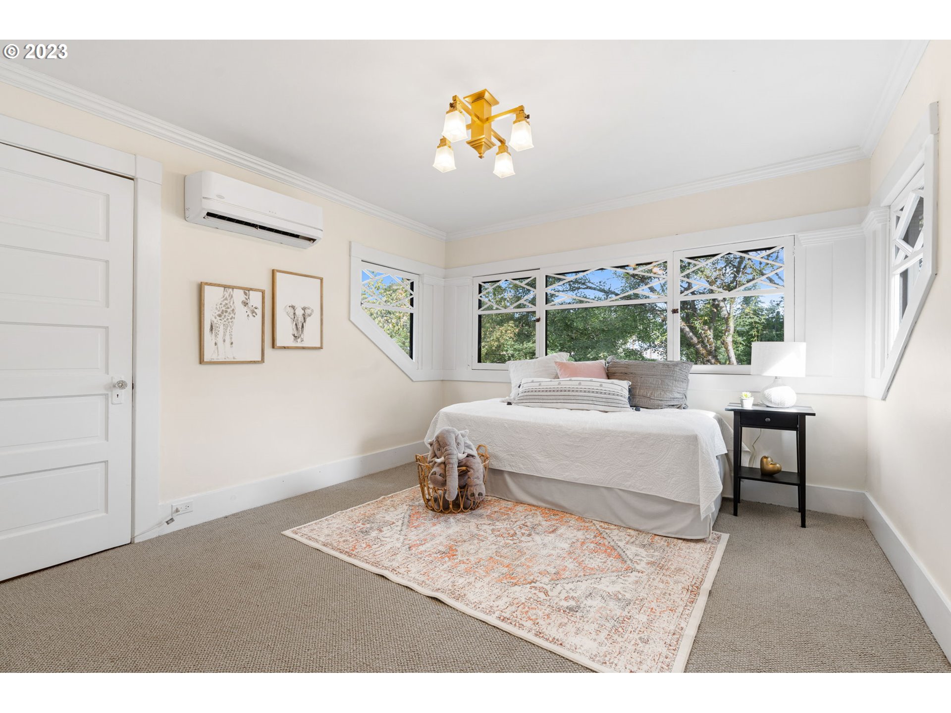 3452 Southwest Falcon Street Portland, OR 97219 - Photo 24 of 43 Gallery Image 24