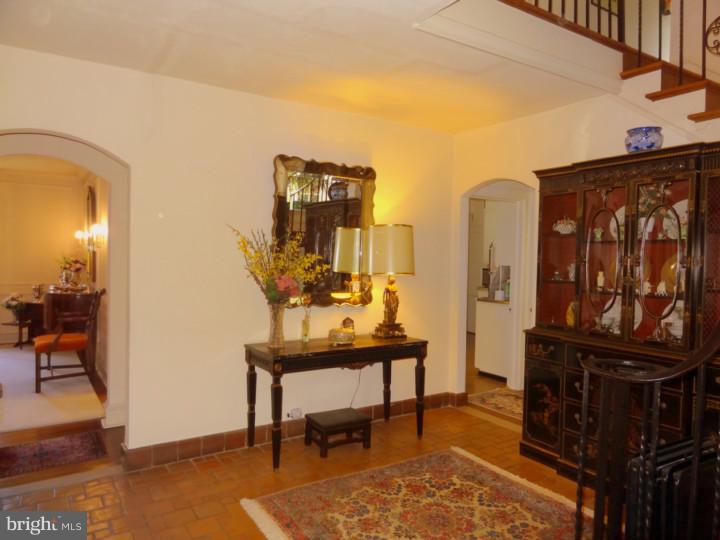 140 Golfview Road Ardmore, PA 19003 - Photo 8 of 21 Foyer