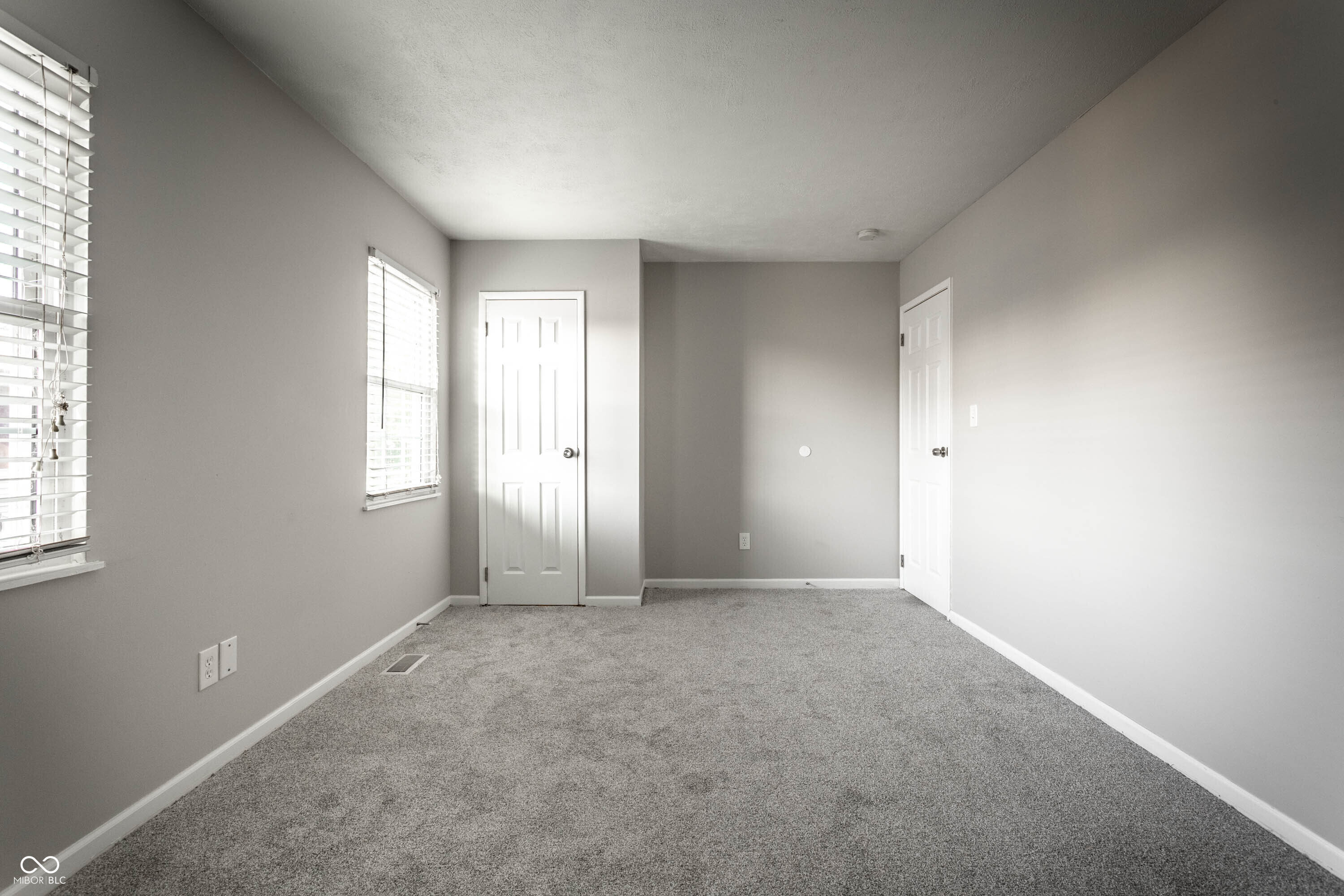 4839 Oakwood Trail Indianapolis, IN 46268 - Photo 20 of 36