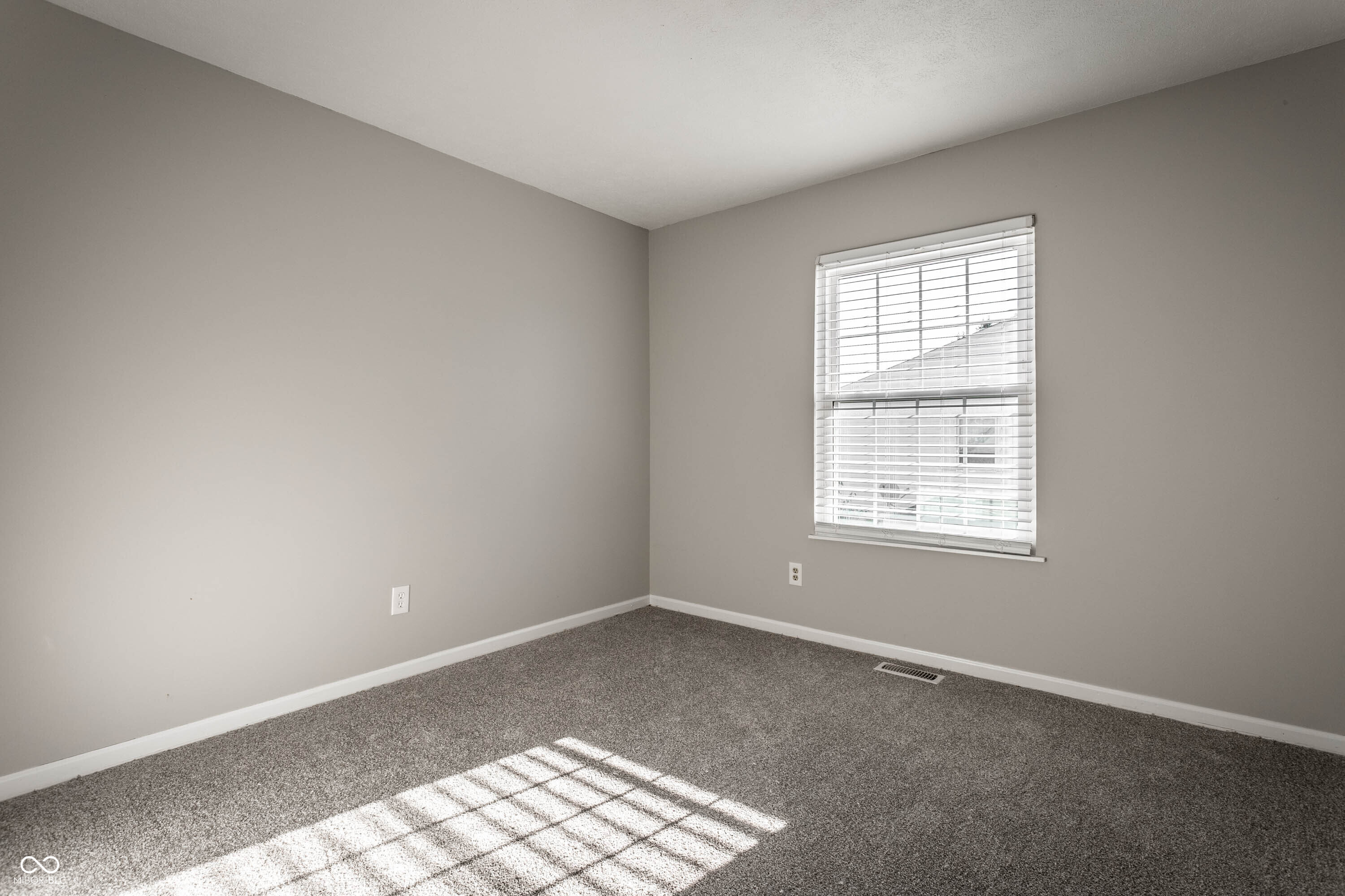 4839 Oakwood Trail Indianapolis, IN 46268 - Photo 22 of 36