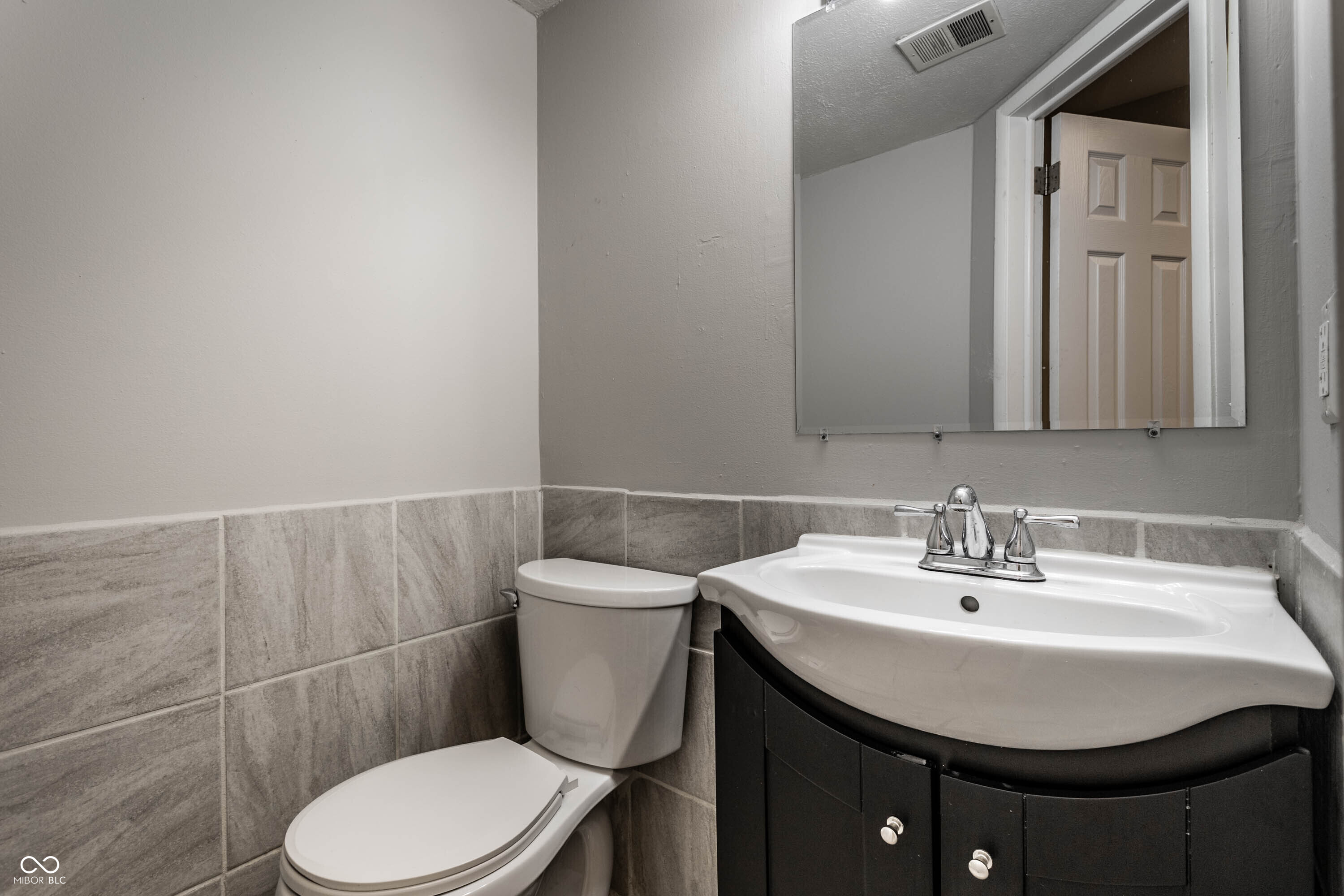 4839 Oakwood Trail Indianapolis, IN 46268 - Photo 26 of 36