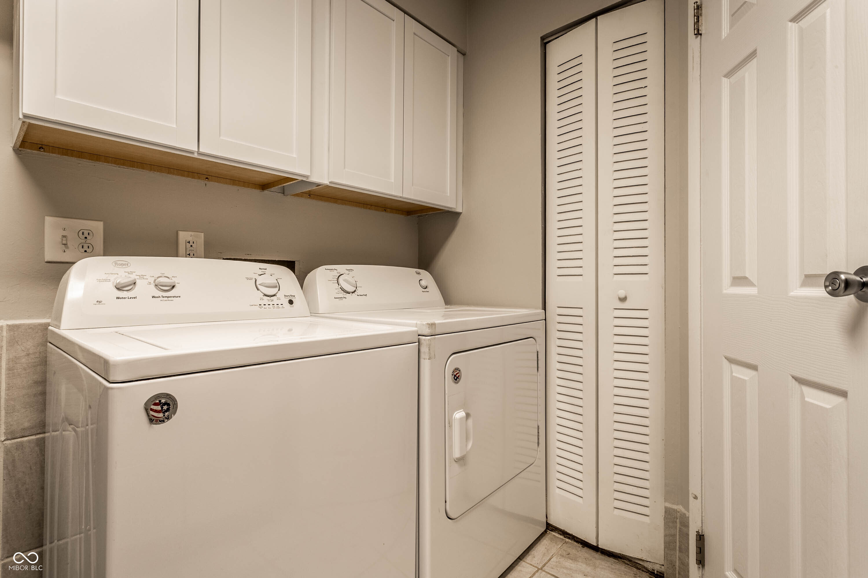 4839 Oakwood Trail Indianapolis, IN 46268 - Photo 29 of 36