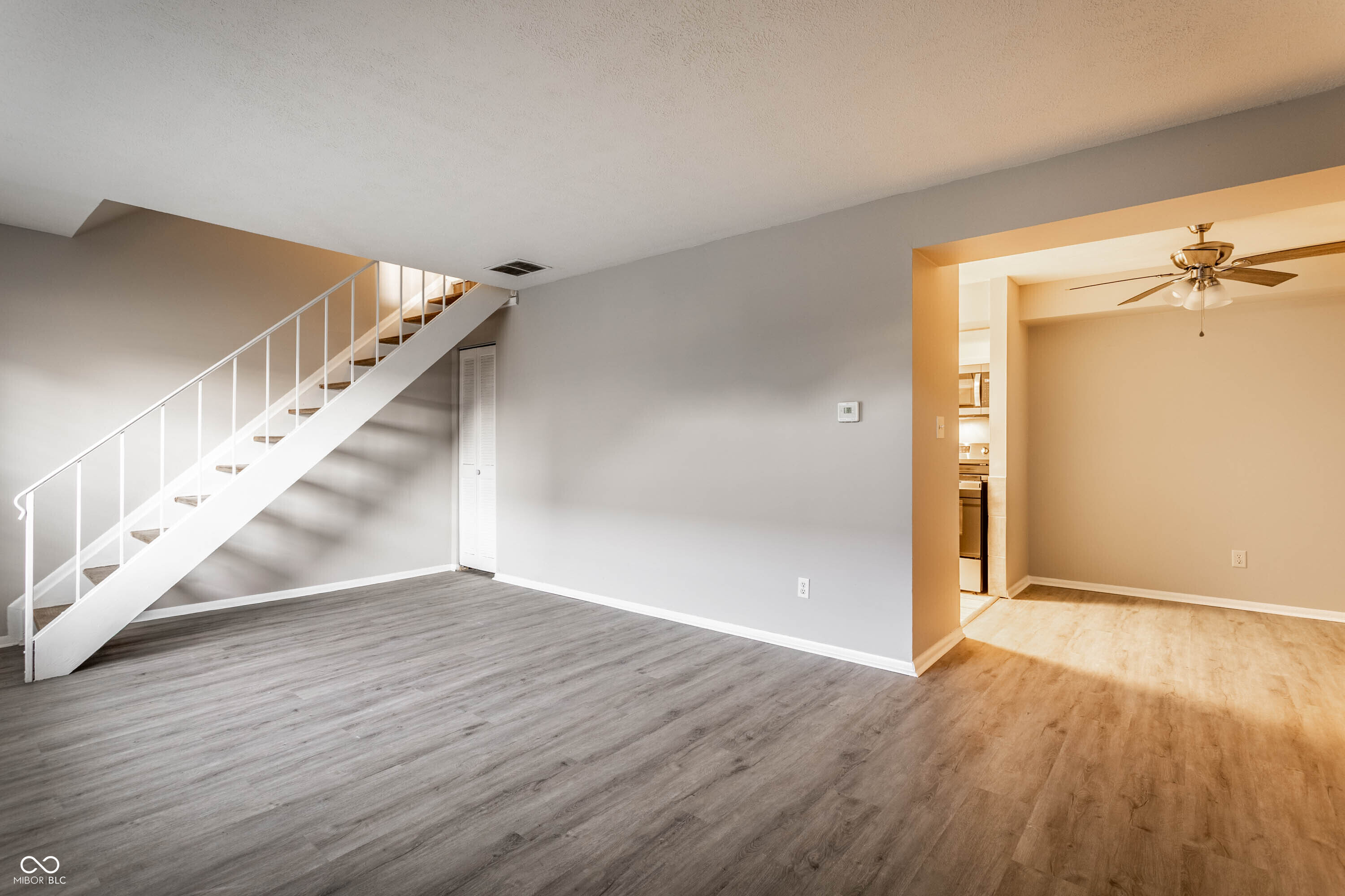 4839 Oakwood Trail Indianapolis, IN 46268 - Photo 8 of 36