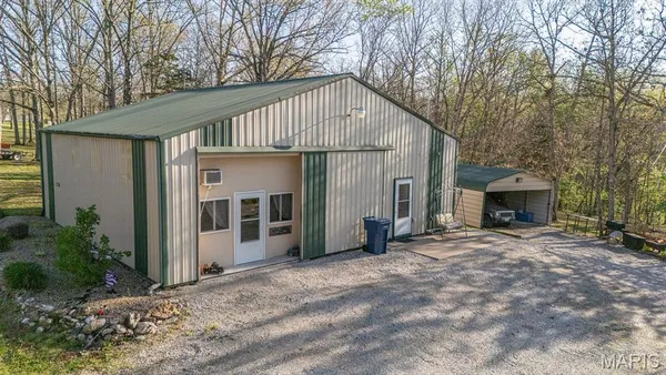 $360,000 | 15394 Villa Drive, Monroe City, MO 63456