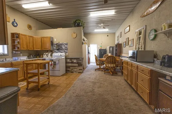 $360,000 | 15394 Villa Drive, Monroe City, MO 63456