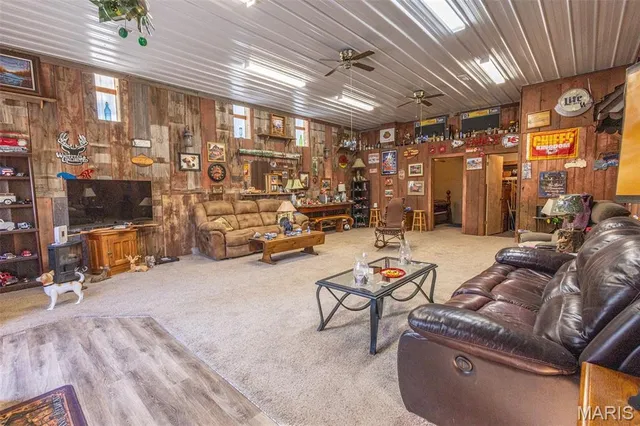 $360,000 | 15394 Villa Drive, Monroe City, MO 63456