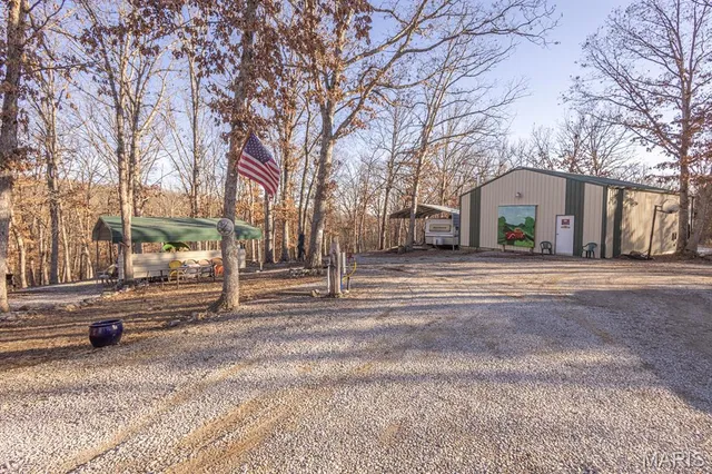 $360,000 | 15394 Villa Drive, Monroe City, MO 63456