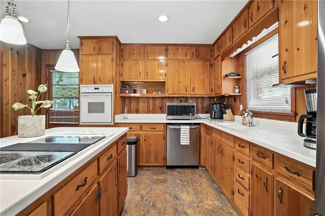 $375,000 | 1784 Hammond Woods Circle Southwest, Marietta, GA 30008