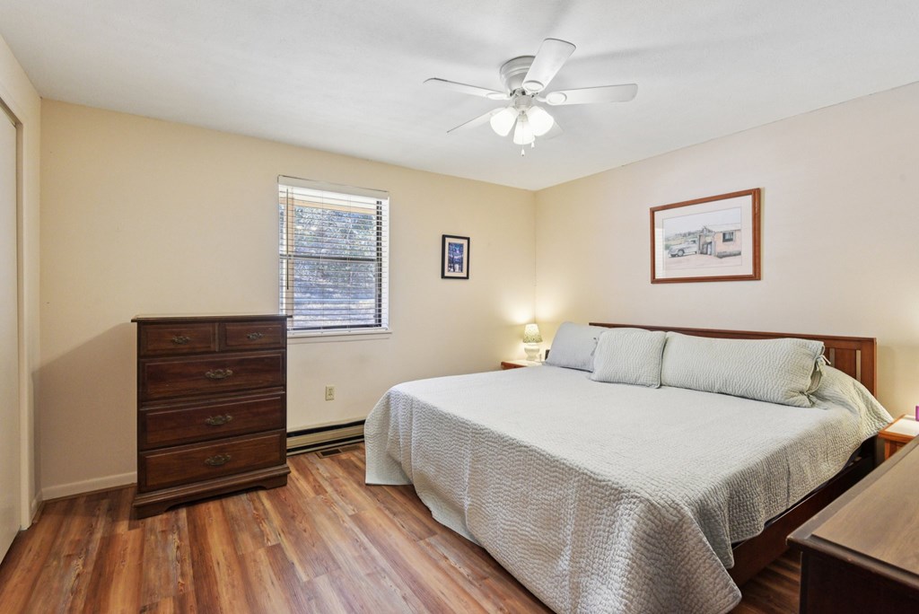 115 South Codrington Kerrville, TX 78028 - Photo 17 of 33 a bedroom with a bed and a dresser