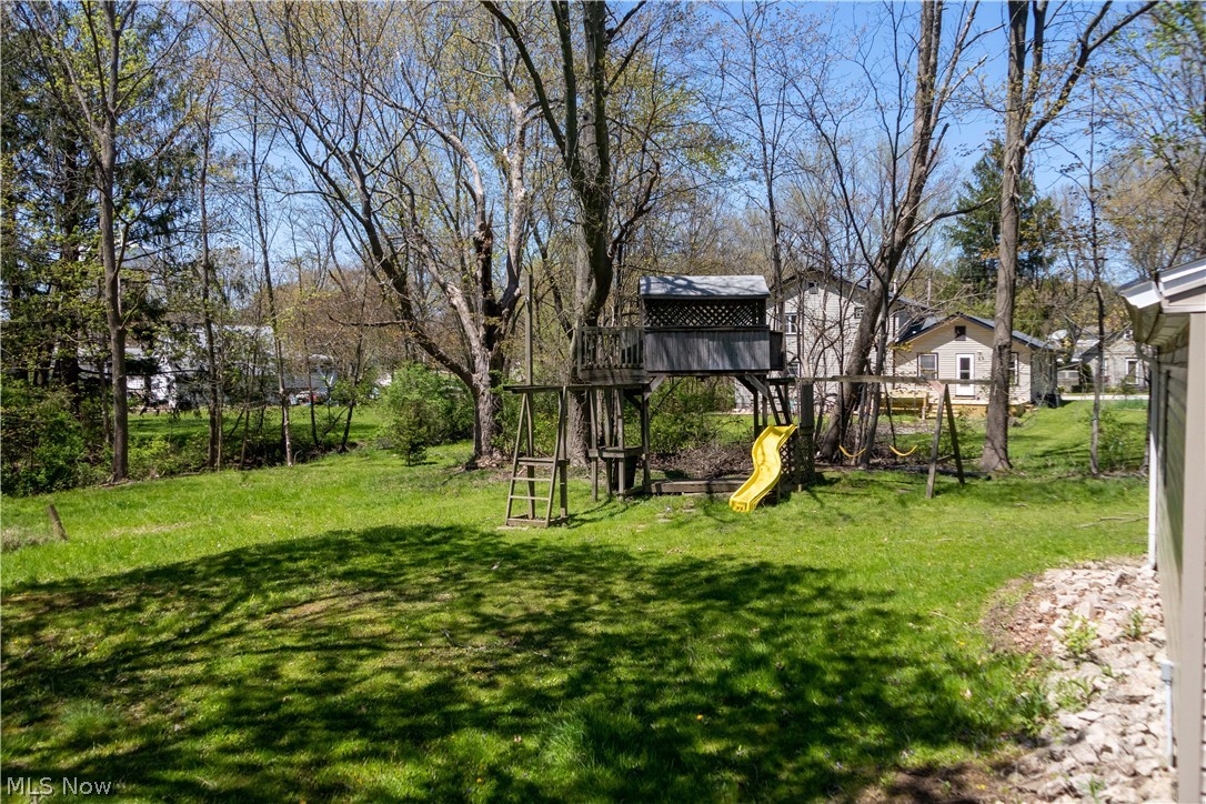 1971 Liberty Road Stow, OH 44224 - Photo 3 of 32
