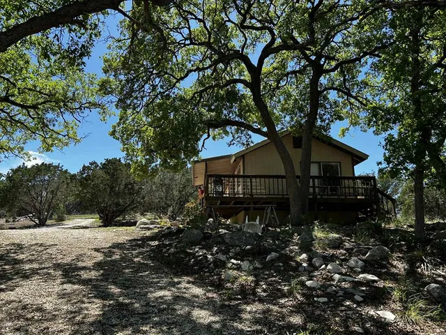 $1,550 | 221 Keith Boulevard, Kerrville, TX 78028