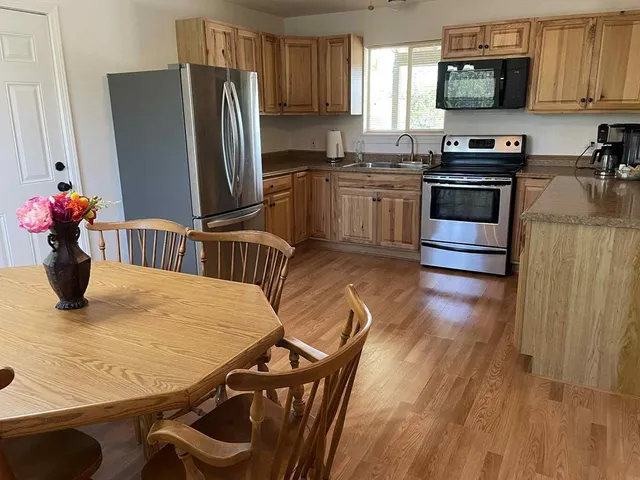 $1,550 | 221 Keith Boulevard, Kerrville, TX 78028