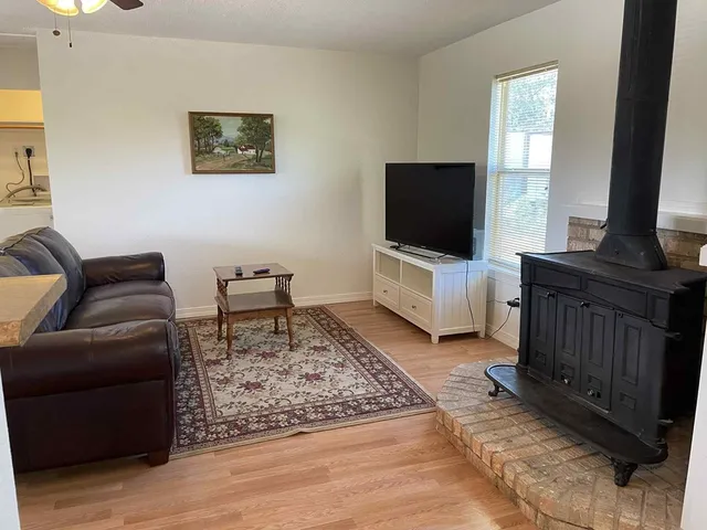 $1,550 | 221 Keith Boulevard, Kerrville, TX 78028