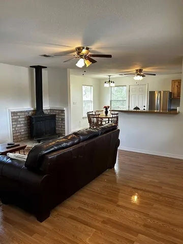 $1,550 | 221 Keith Boulevard, Kerrville, TX 78028