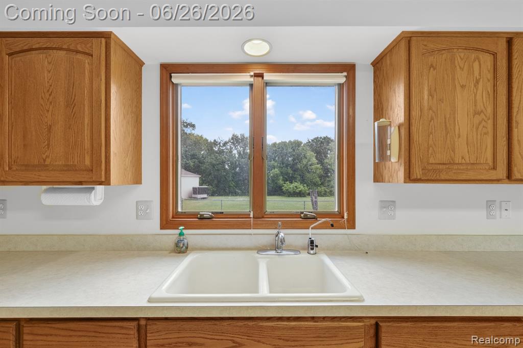 8558 37 Mile Road Romeo, MI 48065 - Photo 9 of 29