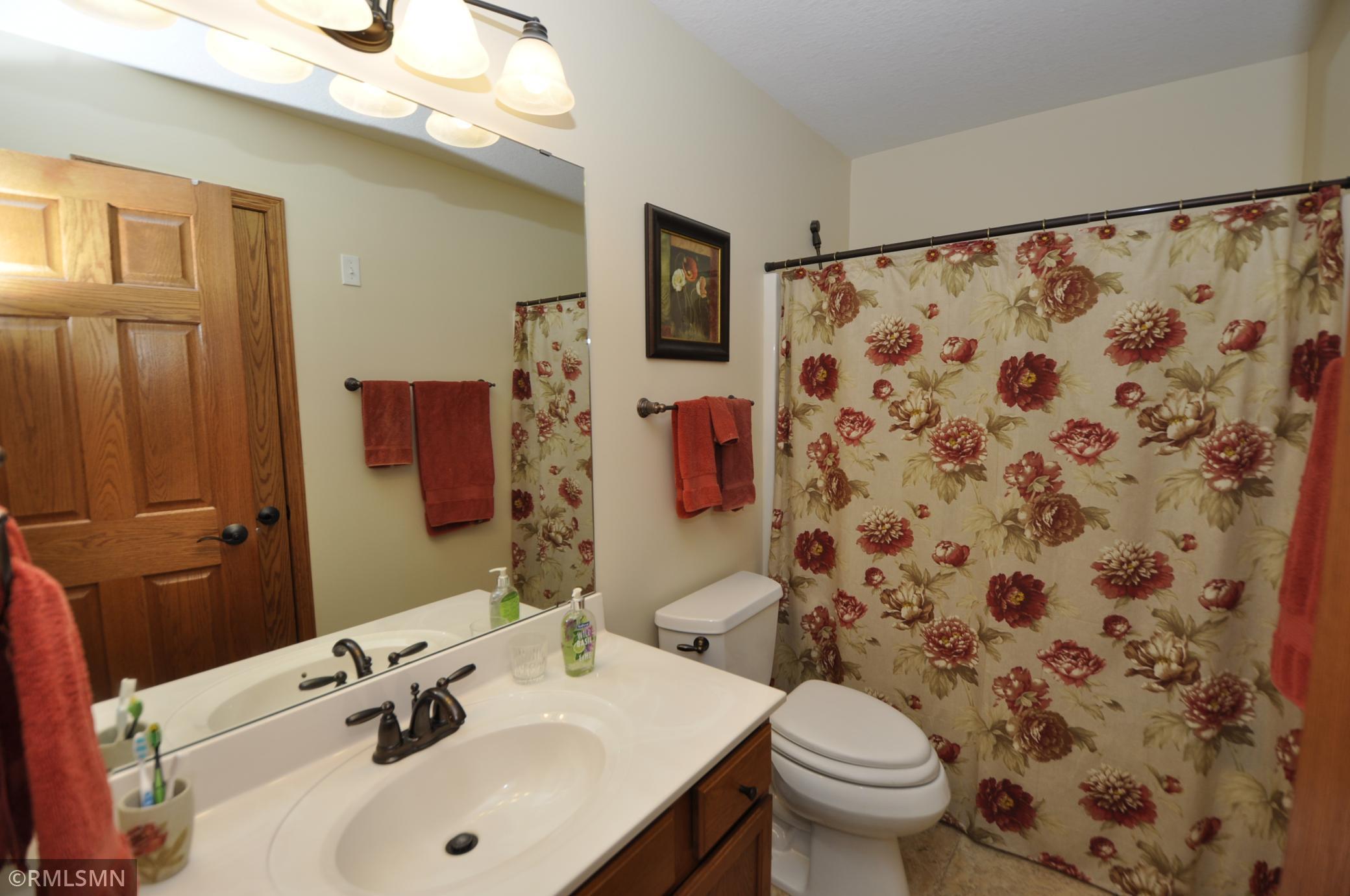 2672 Hawk Ridge Court Southeast Rochester, MN 55904 - Photo 19 of 40 Gallery Image 19
