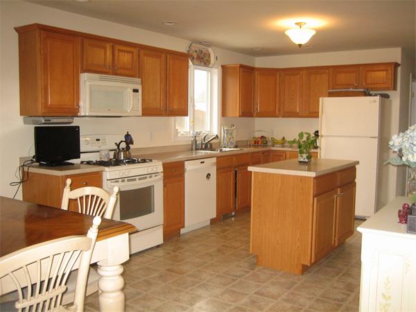 72 Redgate Road Dracut, MA 01826 - Photo 4 of 23 Gallery Image 4